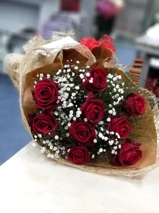 9 Gül Buketi